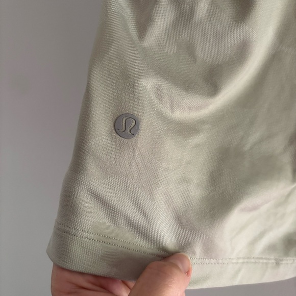 Lululemon T.H.E. Short 9" Mens L Linerless Camo VMXR 50286 Running Gym Training - Picture 4 of 8